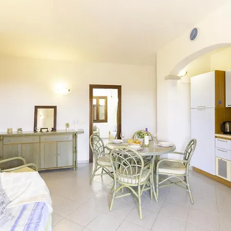Serenity House Дом отдыха Agrustos